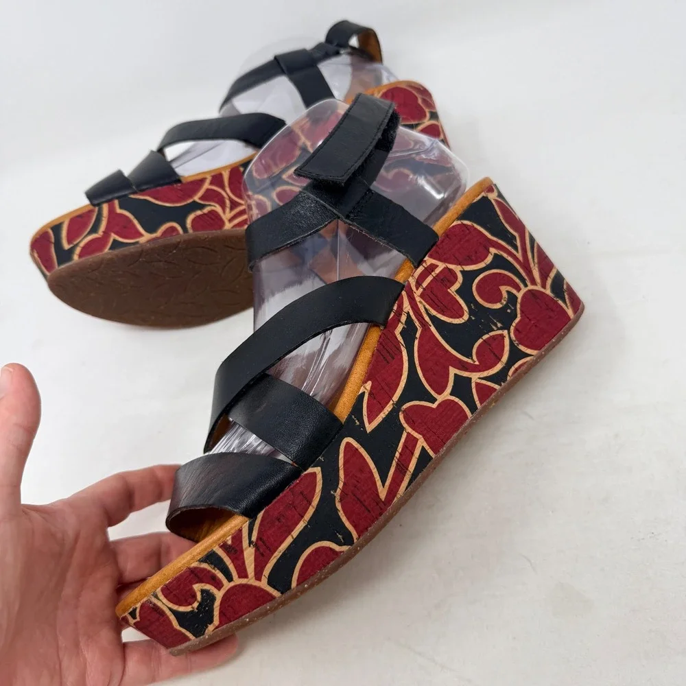 Naya Nalani Wedge Sandals Black 9.5M Floral Cork Strappy Leather Boho Summer